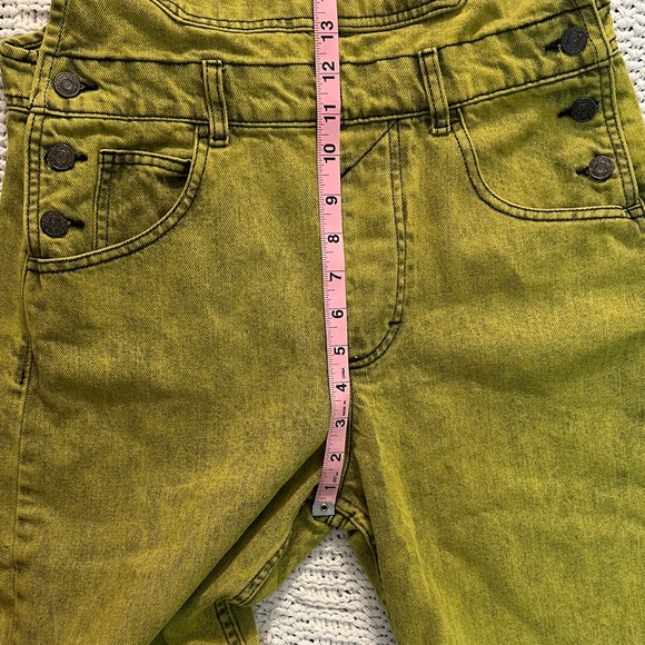 We The Free Ziggy Overalls – 9, 27” Inseam, Relaxed Fit, Acid Wash Chartreuse - Picture 12 of 15